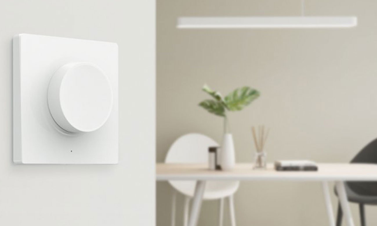 Przycisk wireless smart dimmer na ścianie