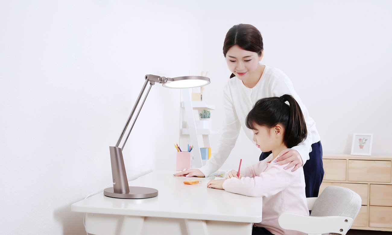 Lampka biurkowa Yeelight Serene Pro