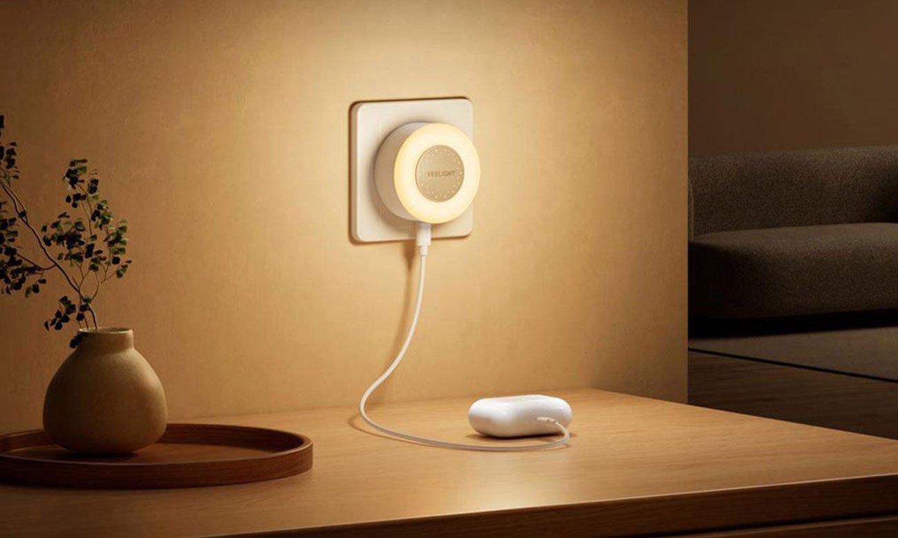 Lampka z czujnikiem zmierzchu Yeelight Jelly 4 Plus - Grafika lifestyle