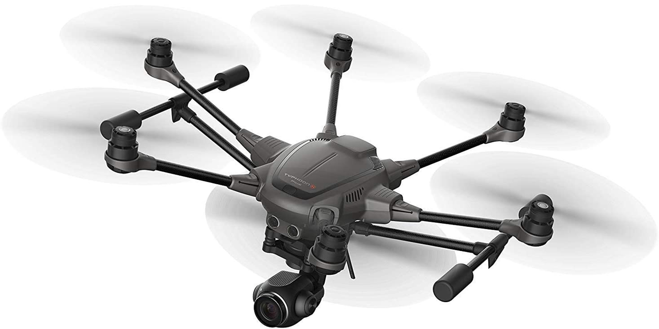 Dron Yuneec Typhoon H Plus - Widok od przodu pod kątem