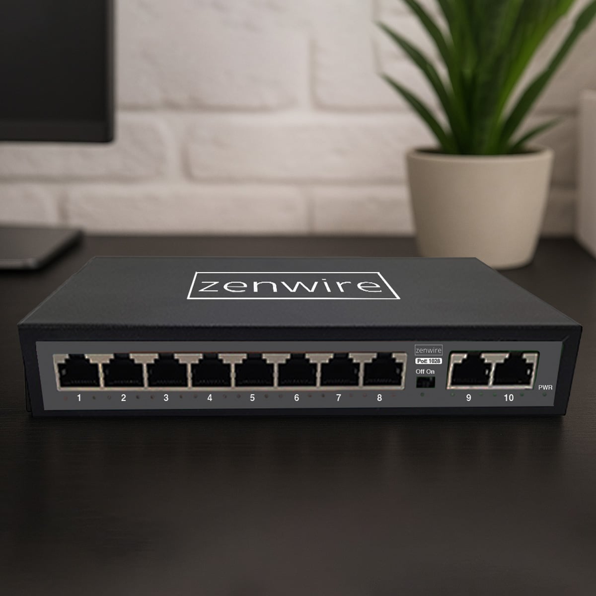 Zenwire 1028 switch z 8 portami PoE i 2 portami Uplink