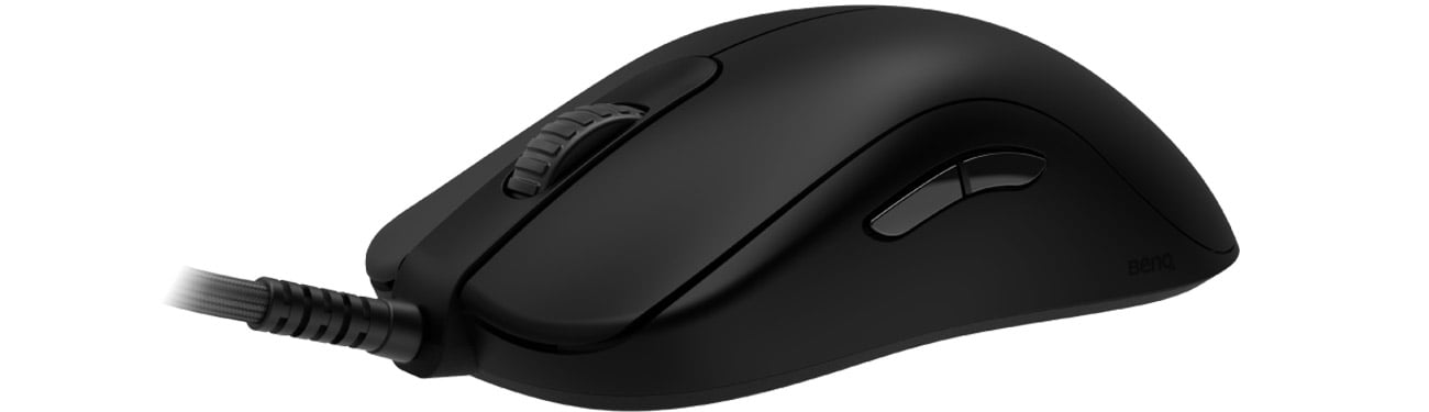 Zowie FK1+-C widok z przodu pod kątem, przyciski boczne