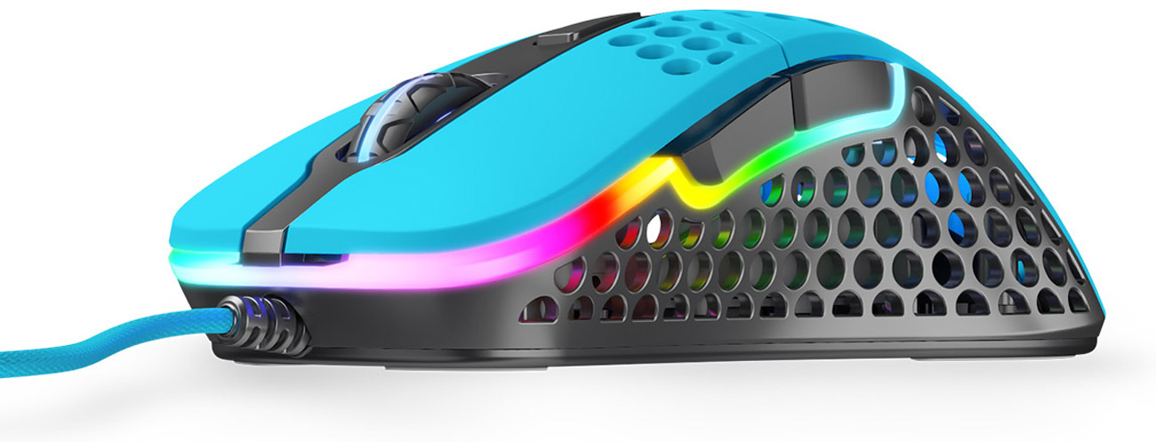 Xtrfy M4 RGB widok z boku, przyciski boczne