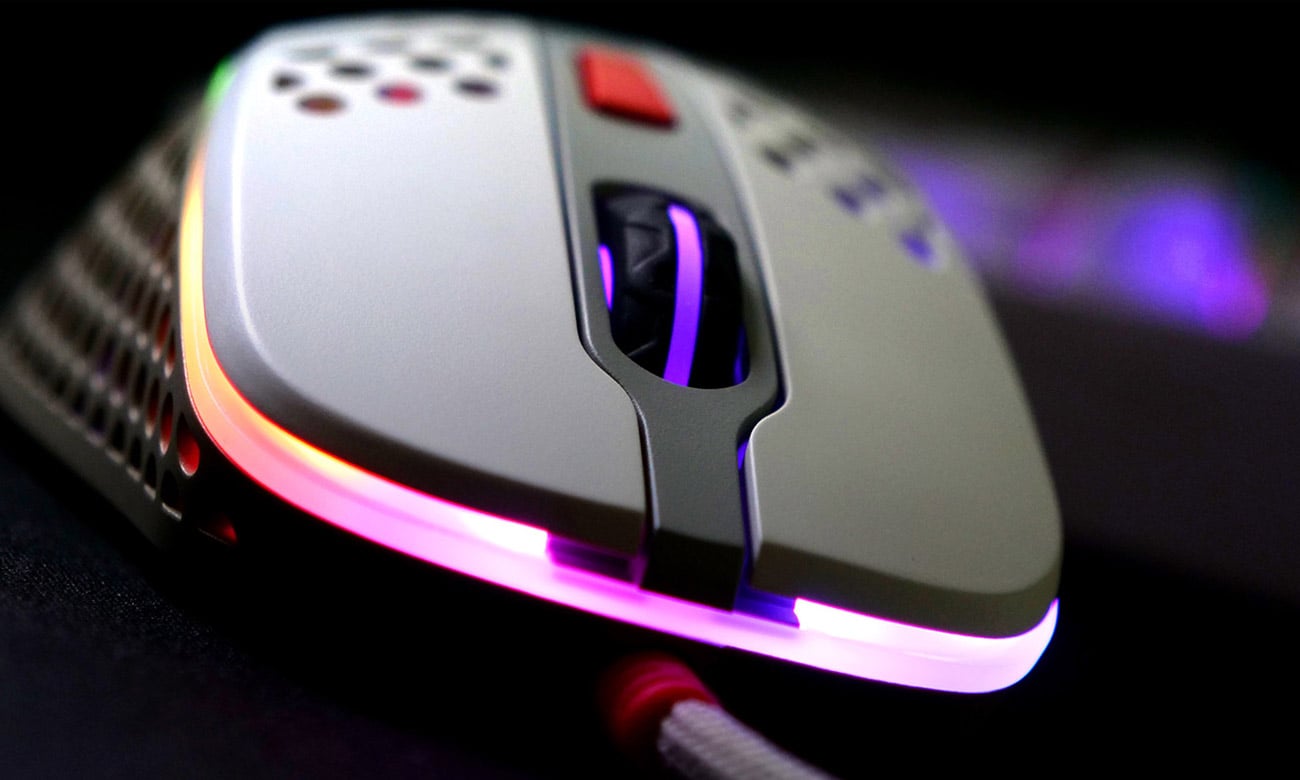 Xtrfy M4 RGB widok z przodu, przyciski główne